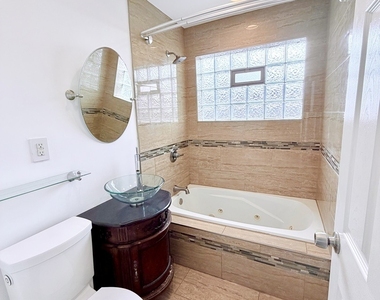 24 E 75th Street - Photo Thumbnail 11