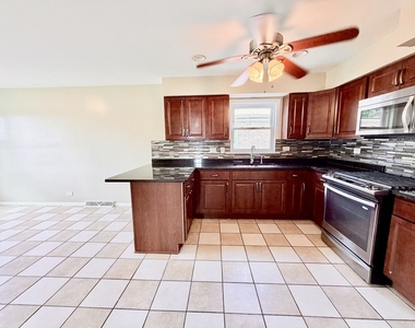 24 E 75th Street - Photo Thumbnail 8