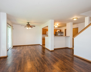 2341 Stoughton Circle - Photo Thumbnail 3