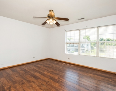 2341 Stoughton Circle - Photo Thumbnail 7