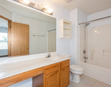 2341 Stoughton Circle - Photo Thumbnail 8
