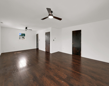 4933 S Lockwood Avenue - Photo Thumbnail 17