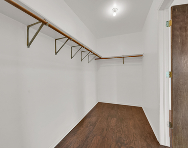 4933 S Lockwood Avenue - Photo Thumbnail 18