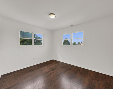 4933 S Lockwood Avenue - Photo Thumbnail 13