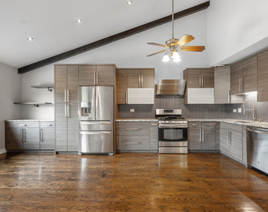 780 Golfview Drive - Photo Thumbnail 1