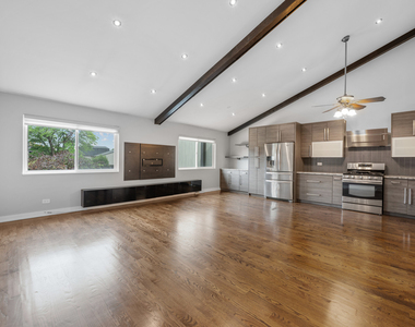 780 Golfview Drive - Photo Thumbnail 3
