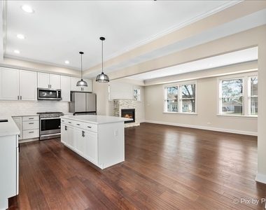 11113 S Myrtle Street - Photo Thumbnail 3