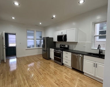 820 N Leavitt Street - Photo Thumbnail 1