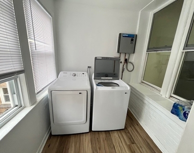820 N Leavitt Street - Photo Thumbnail 8