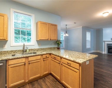 5181 Heather Road Se - Photo Thumbnail 7