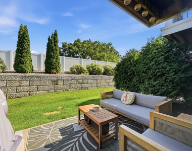 2546 Huntleigh Lane - Photo Thumbnail 13