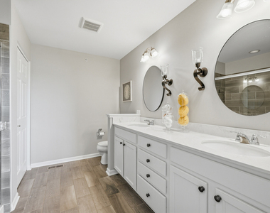2546 Huntleigh Lane - Photo Thumbnail 7