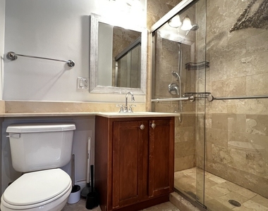 2707 W Glenlake Avenue - Photo Thumbnail 16
