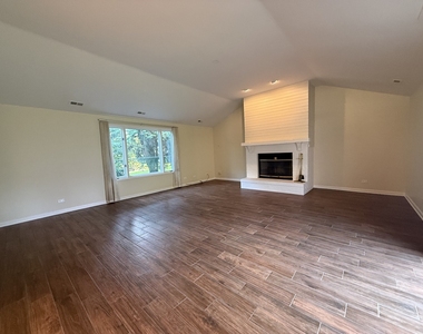 525 7th Avenue - Photo Thumbnail 1