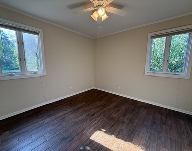 525 7th Avenue - Photo Thumbnail 4