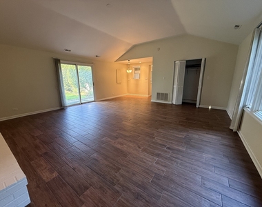 525 7th Avenue - Photo Thumbnail 11