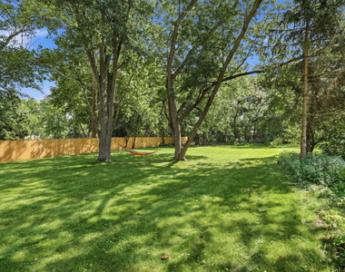 1526 E Forest Avenue - Photo Thumbnail 20