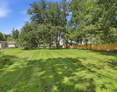 1526 E Forest Avenue - Photo Thumbnail 19