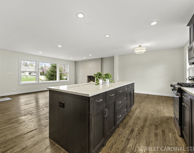 1526 E Forest Avenue - Photo Thumbnail 10