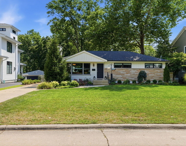 1526 E Forest Avenue - Photo Thumbnail 1
