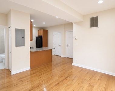 3348 W Wilson Avenue - Photo Thumbnail 5