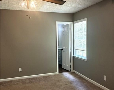 3973 Casey Glen Court - Photo Thumbnail 14