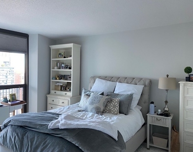 400 N La Salle Street - Photo Thumbnail 8