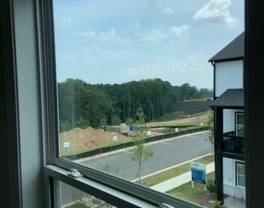 908 Sweetwater Grove - Photo Thumbnail 24