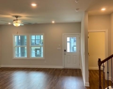 908 Sweetwater Grove - Photo Thumbnail 3