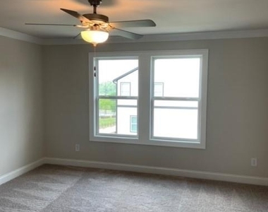 908 Sweetwater Grove - Photo Thumbnail 15