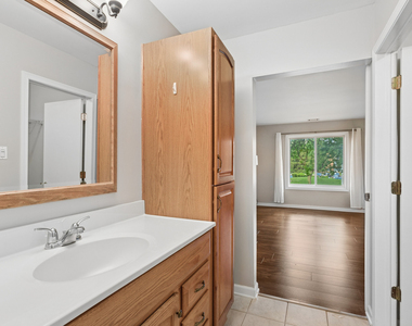 7510 Farmingdale Drive - Photo Thumbnail 18