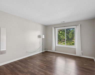 7510 Farmingdale Drive - Photo Thumbnail 16