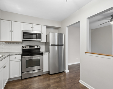 7510 Farmingdale Drive - Photo Thumbnail 10