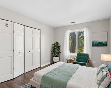 7510 Farmingdale Drive - Photo Thumbnail 11