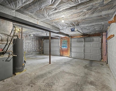 3947 Camrose Place - Photo Thumbnail 57