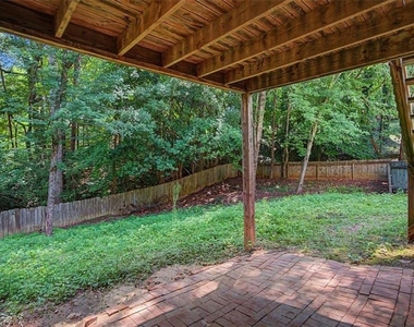 3947 Camrose Place - Photo Thumbnail 30