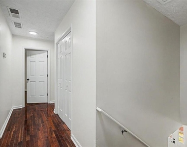 3947 Camrose Place - Photo Thumbnail 51