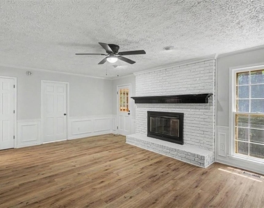 3947 Camrose Place - Photo Thumbnail 10