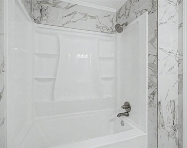 3947 Camrose Place - Photo Thumbnail 26
