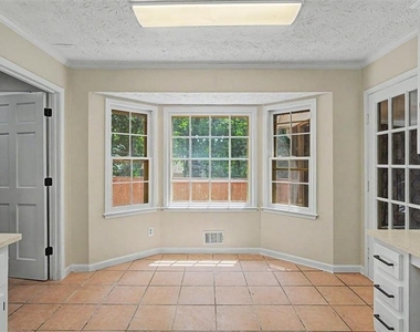 3947 Camrose Place - Photo Thumbnail 16