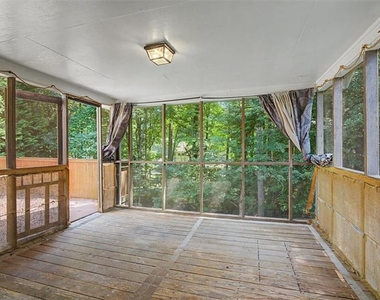 3947 Camrose Place - Photo Thumbnail 29