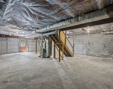 3947 Camrose Place - Photo Thumbnail 61