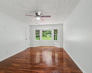 3947 Camrose Place - Photo Thumbnail 28