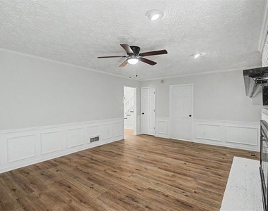 3947 Camrose Place - Photo Thumbnail 11