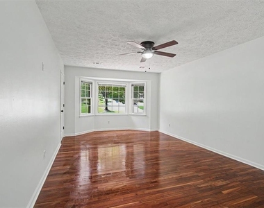 3947 Camrose Place - Photo Thumbnail 27