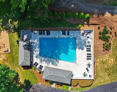 3947 Camrose Place - Photo Thumbnail 12