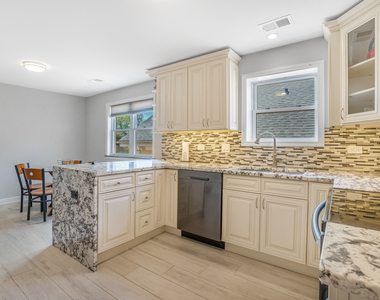 3755 N Kostner Avenue - Photo Thumbnail 12