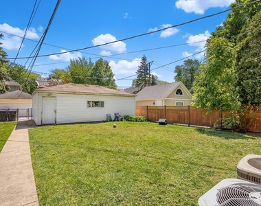 3755 N Kostner Avenue - Photo Thumbnail 17