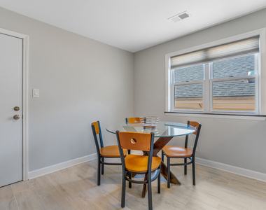 3755 N Kostner Avenue - Photo Thumbnail 5