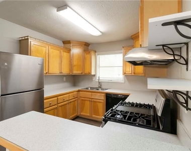 1901 Countryside Place Se - Photo Thumbnail 9